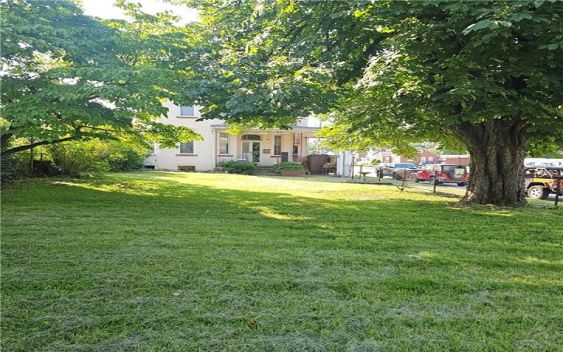 52 Mount Vernon Ave, Uniontown, 15401, 4 Bedrooms Bedrooms, 8 Rooms Rooms,2 BathroomsBathrooms,Residential,For Sale,Mount Vernon Ave,1705731