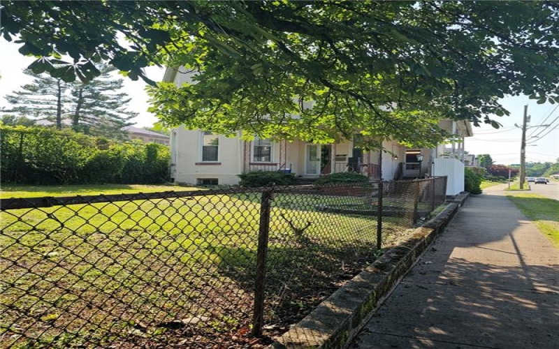 52 Mount Vernon Ave, Uniontown, 15401, 4 Bedrooms Bedrooms, 8 Rooms Rooms,2 BathroomsBathrooms,Residential,For Sale,Mount Vernon Ave,1705731