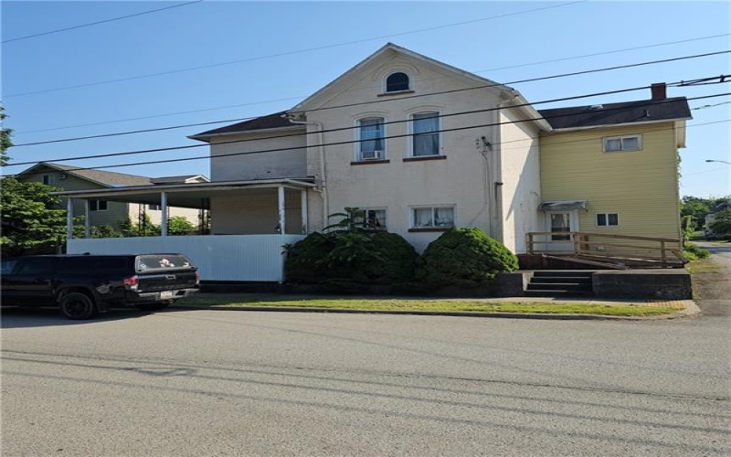 52 Mount Vernon Ave, Uniontown, 15401, 4 Bedrooms Bedrooms, 8 Rooms Rooms,2 BathroomsBathrooms,Residential,For Sale,Mount Vernon Ave,1705731