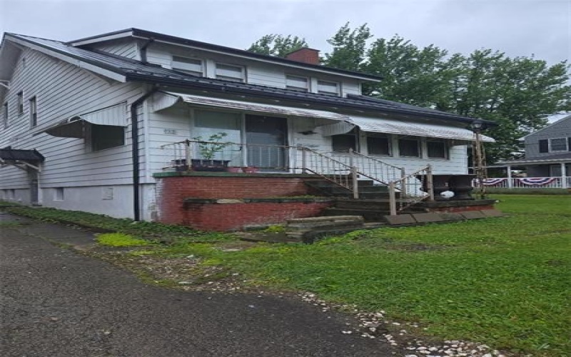 615 Morgantown Road, Uniontown, 15401, 4 Bedrooms Bedrooms, 9 Rooms Rooms,1.1 BathroomsBathrooms,Residential,For Sale,Morgantown Road,1705857