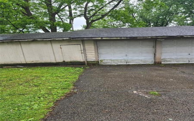 615 Morgantown Road, Uniontown, 15401, 4 Bedrooms Bedrooms, 9 Rooms Rooms,1.1 BathroomsBathrooms,Residential,For Sale,Morgantown Road,1705857