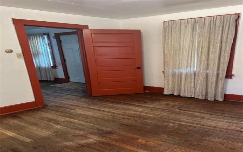 204 2nd Street, 15085, 15085, 2 Bedrooms Bedrooms, 6 Rooms Rooms,1.1 BathroomsBathrooms,Residential,For Sale,2nd Street,1718453