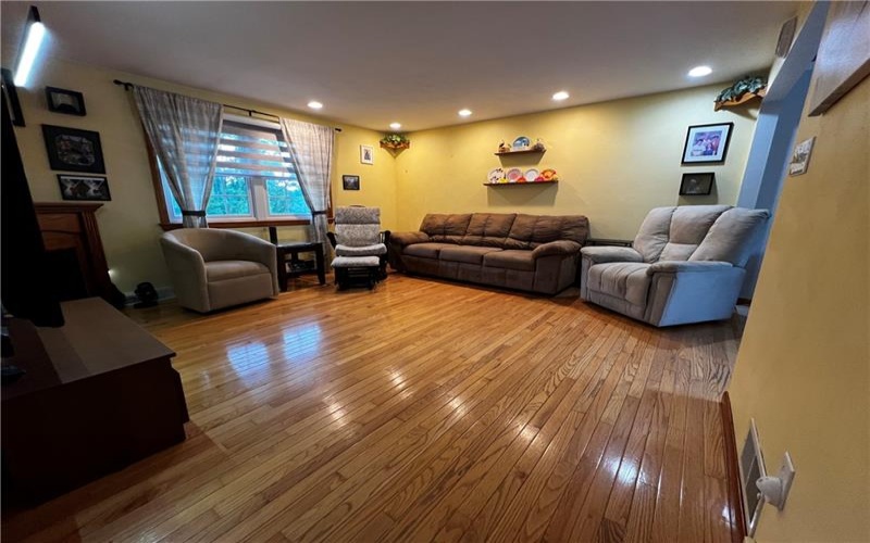 516 Chestnut Ridge Rd, Washinton, 15301, 3 Bedrooms Bedrooms, 9 Rooms Rooms,2 BathroomsBathrooms,Residential,For Sale,Chestnut Ridge Rd,1706121