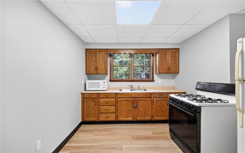 102, 104, 106, 108 9th Street, Monongahela, 15063, 2 Bedrooms Bedrooms, 5 Rooms Rooms,1.1 BathroomsBathrooms,Residential,For Sale,9th Street,1718597