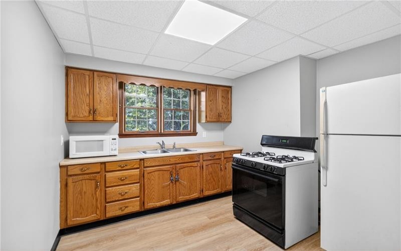 102, 104, 106, 108 9th Street, Monongahela, 15063, 2 Bedrooms Bedrooms, 5 Rooms Rooms,1.1 BathroomsBathrooms,Residential,For Sale,9th Street,1718597