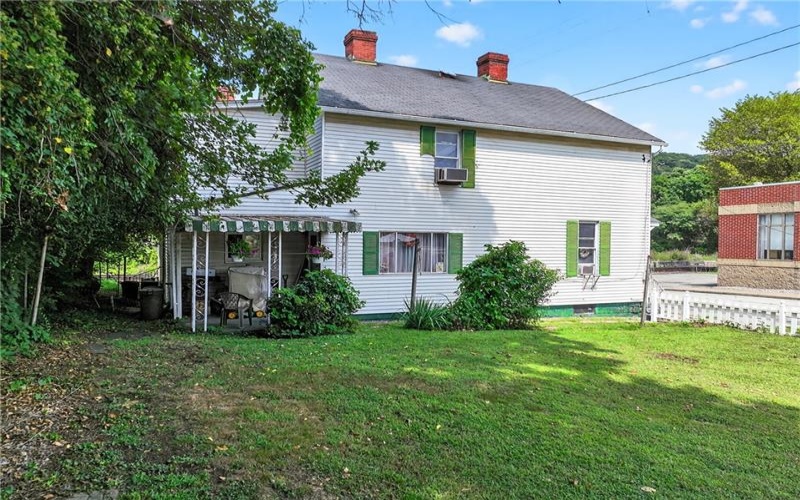 102, 104, 106, 108 9th Street, Monongahela, 15063, 2 Bedrooms Bedrooms, 5 Rooms Rooms,1.1 BathroomsBathrooms,Residential,For Sale,9th Street,1718597