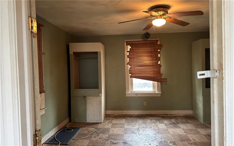 80 Caldwell Ave, Washington, 15301, 2 Bedrooms Bedrooms, 5 Rooms Rooms,1 BathroomBathrooms,Residential,For Sale,Caldwell Ave,1706150