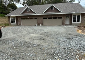 4055 Briarwood Dr, Jeannette, 15644, 2 Bedrooms Bedrooms, 9 Rooms Rooms,3 BathroomsBathrooms,Residential,For Sale,Briarwood Dr,1706154