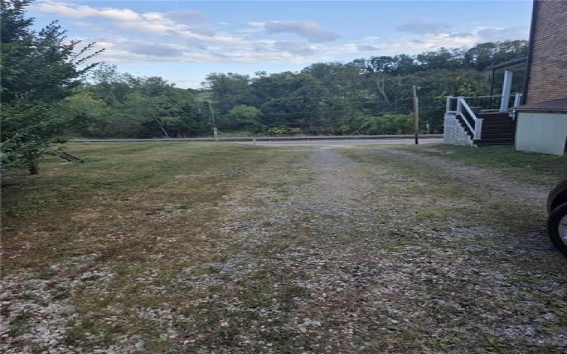 255 Francis Mine State Rd, Burgettstown, 15021, 2 Bedrooms Bedrooms, ,1 BathroomBathrooms,Residential,For Sale,Francis Mine State Rd,1718661