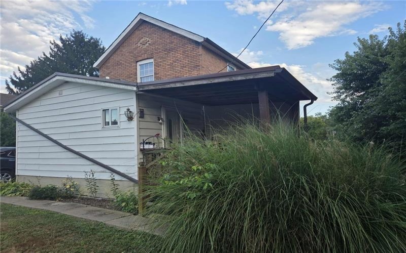 255 Francis Mine State Rd, Burgettstown, 15021, 2 Bedrooms Bedrooms, ,1 BathroomBathrooms,Residential,For Sale,Francis Mine State Rd,1718661