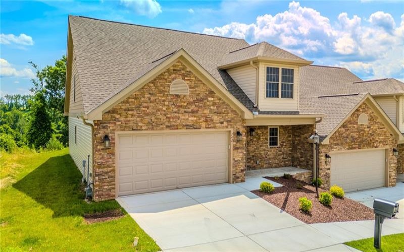 742 Sandstone Way, Rostraver Twp, 15012, 3 Bedrooms Bedrooms, 7 Rooms Rooms,2.1 BathroomsBathrooms,Residential,For Sale,Sandstone Way,1707149