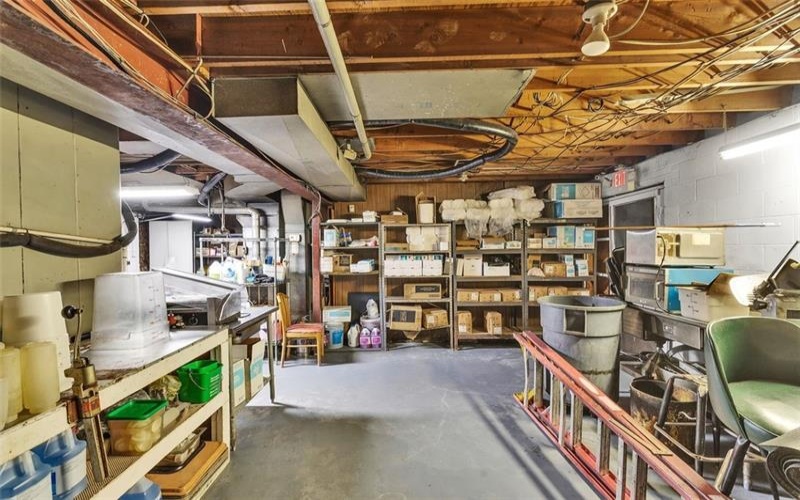 110 Pennsylvania Ave (105 N Center Ave), New Stanton, 15672, ,Commercial-industrial-business,For Sale,Pennsylvania Ave (105 N Center Ave),1719325