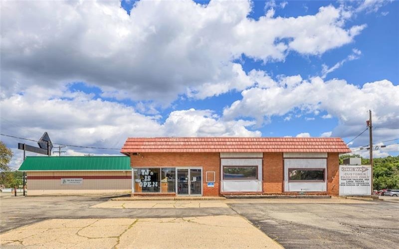 110 Pennsylvania Ave (105 N Center Ave), New Stanton, 15672, ,Commercial-industrial-business,For Sale,Pennsylvania Ave (105 N Center Ave),1719325