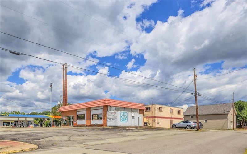 110 Pennsylvania Ave (105 N Center Ave), New Stanton, 15672, ,Commercial-industrial-business,For Sale,Pennsylvania Ave (105 N Center Ave),1719325