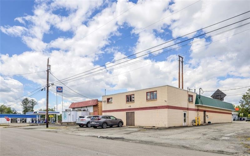 110 Pennsylvania Ave (105 N Center Ave), New Stanton, 15672, ,Commercial-industrial-business,For Sale,Pennsylvania Ave (105 N Center Ave),1719325
