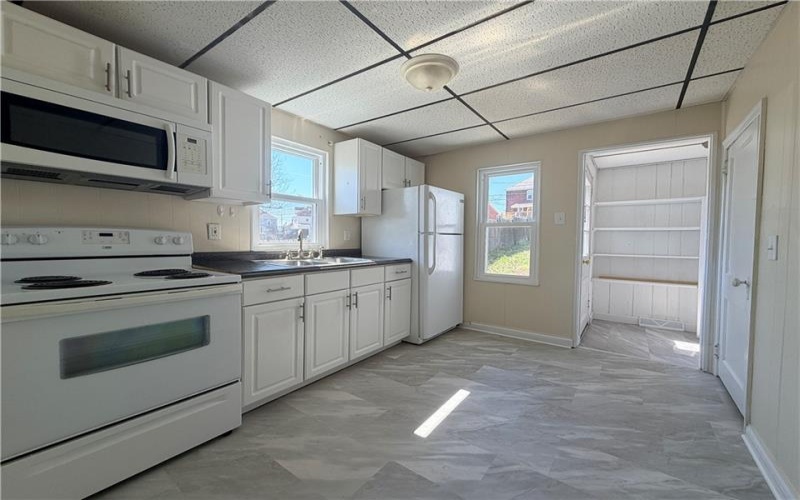 229 Glenn Ave, Canonsburg, 15317, 3 Bedrooms Bedrooms, 7 Rooms Rooms,1 BathroomBathrooms,Residential,For Sale,Glenn Ave,1707390