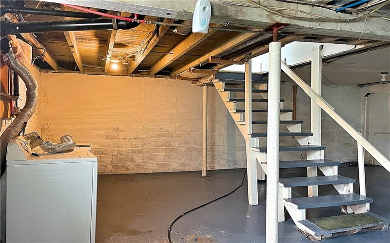 229 Glenn Ave, Canonsburg, 15317, 3 Bedrooms Bedrooms, 7 Rooms Rooms,1 BathroomBathrooms,Residential,For Sale,Glenn Ave,1707390