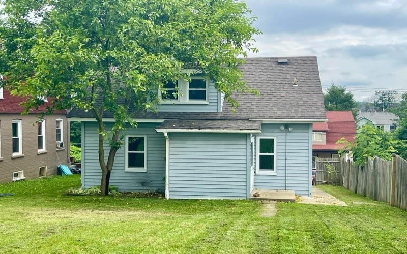 229 Glenn Ave, Canonsburg, 15317, 3 Bedrooms Bedrooms, 7 Rooms Rooms,1 BathroomBathrooms,Residential,For Sale,Glenn Ave,1707390