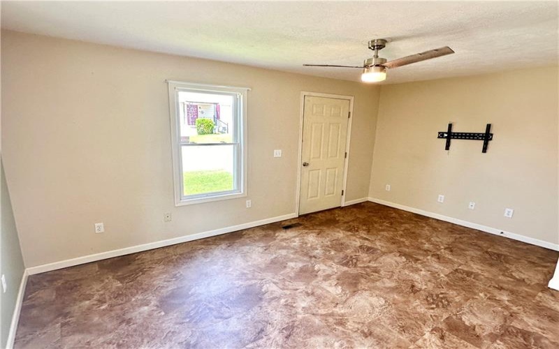 1515 Crawford Ave, Connellsville, 15425, 1 Bedroom Bedrooms, ,1 BathroomBathrooms,Lease,For Rent,Crawford Ave,1707632