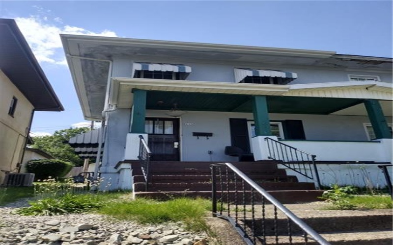 125 Bertha Avenue, Donora, 15033, 2 Bedrooms Bedrooms, ,1 BathroomBathrooms,Residential,For Sale,Bertha Avenue,1707645