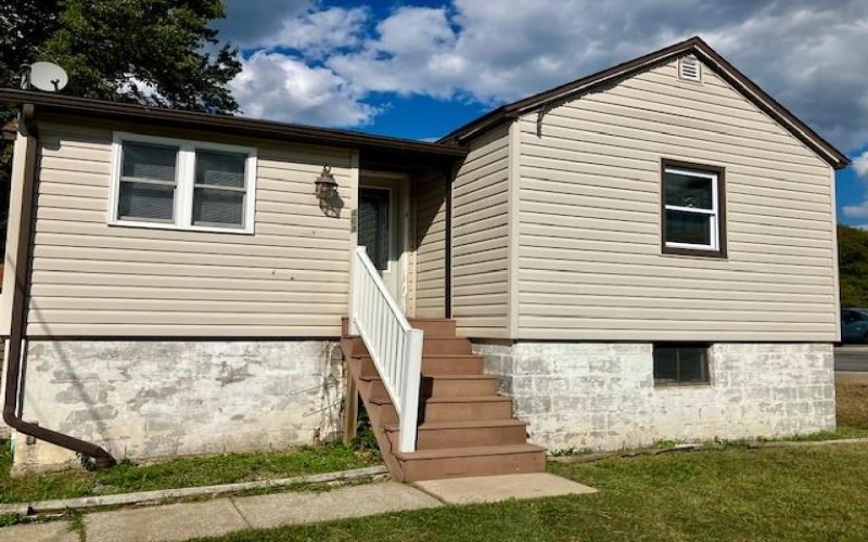464-466 Locust Street, Sidman, 15955, 3 Bedrooms Bedrooms, ,1.1 BathroomsBathrooms,Residential,For Sale,Locust Street,1719536