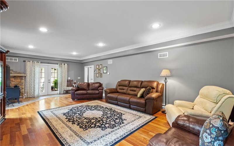 102 Klages Road, West Alexander, 15376, 6 Bedrooms Bedrooms, 14 Rooms Rooms,3 BathroomsBathrooms,Residential,For Sale,Klages Road,1709121