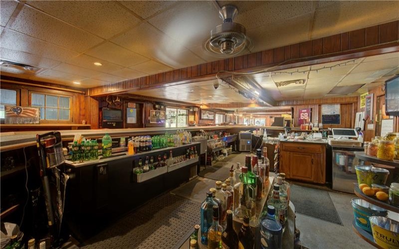 1239 Glades Pike, Somerset, 15501, ,Commercial-industrial-business,For Sale,Glades Pike,1719989