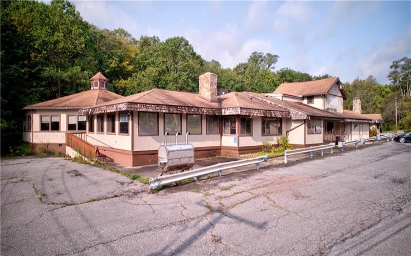 1239 Glades Pike, Somerset, 15501, ,Commercial-industrial-business,For Sale,Glades Pike,1719989