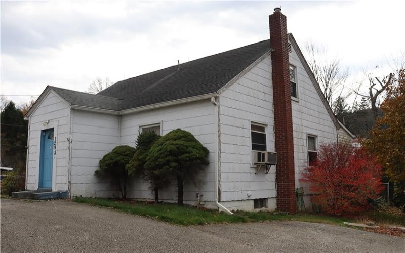 1298 Route 30, Laughlintown, 15655, 3 Bedrooms Bedrooms, 8 Rooms Rooms,2 BathroomsBathrooms,Residential,For Sale,Route 30,1720077
