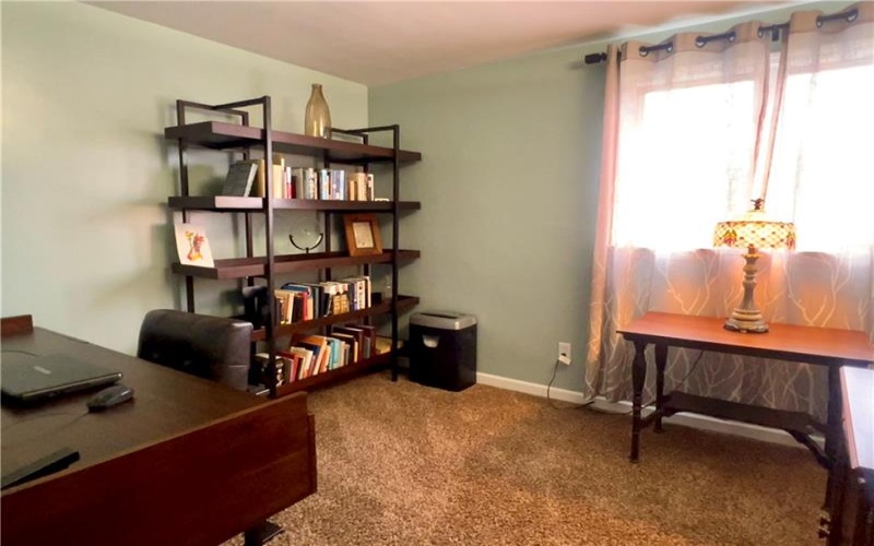 306 Black Walnut Dr, Greensburg, 15601, 4 Bedrooms Bedrooms, 8 Rooms Rooms,3 BathroomsBathrooms,Residential,For Sale,Black Walnut Dr,1737315