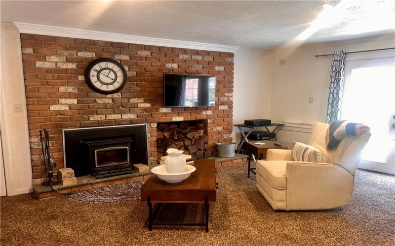 306 Black Walnut Dr, Greensburg, 15601, 4 Bedrooms Bedrooms, 8 Rooms Rooms,3 BathroomsBathrooms,Residential,For Sale,Black Walnut Dr,1737315