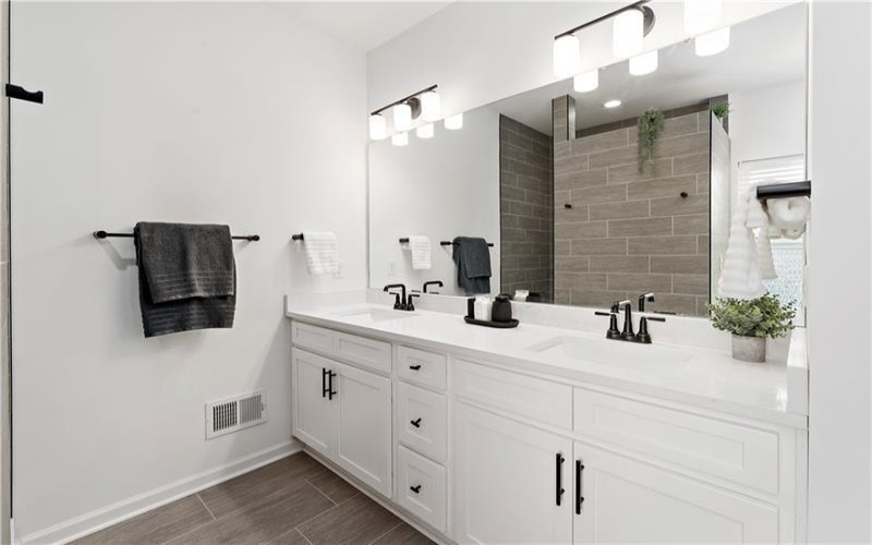 300 TIMBERLINE DR, Washington, 15301, 3 Bedrooms Bedrooms, 9 Rooms Rooms,2.1 BathroomsBathrooms,Residential,For Sale,TIMBERLINE DR,1747710