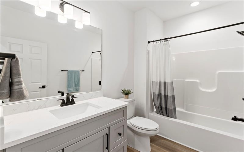 300 TIMBERLINE DR, Washington, 15301, 3 Bedrooms Bedrooms, 9 Rooms Rooms,2.1 BathroomsBathrooms,Residential,For Sale,TIMBERLINE DR,1747710