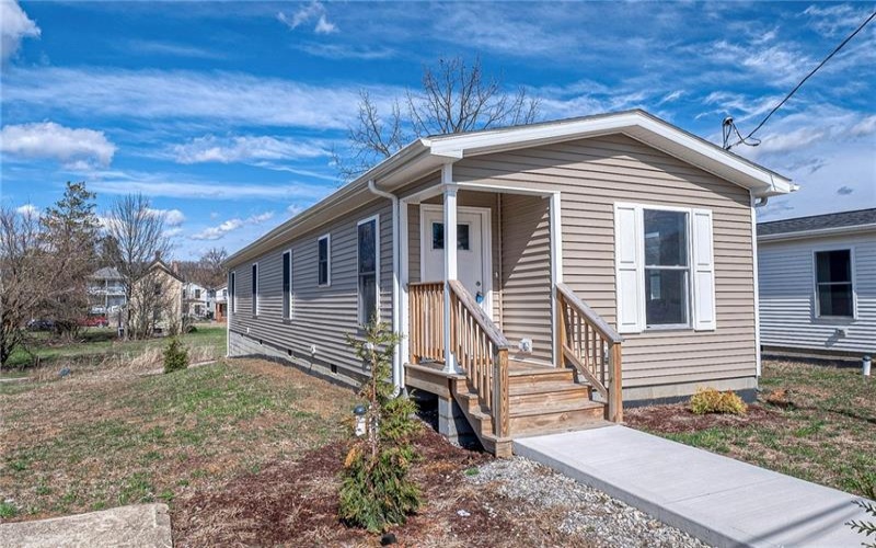453 Motheral Ave, Monessen, 15605, 3 Bedrooms Bedrooms, ,2 BathroomsBathrooms,Residential,For Sale,Motheral Ave,1745662