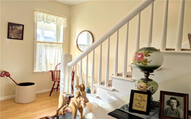 220 Overholt Dr, Scottdale, 15683, 3 Bedrooms Bedrooms, 9 Rooms Rooms,2.1 BathroomsBathrooms,Residential,For Sale,Overholt Dr,1747712