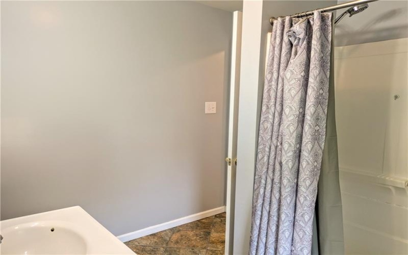 220 Overholt Dr, Scottdale, 15683, 3 Bedrooms Bedrooms, 9 Rooms Rooms,2.1 BathroomsBathrooms,Residential,For Sale,Overholt Dr,1747712