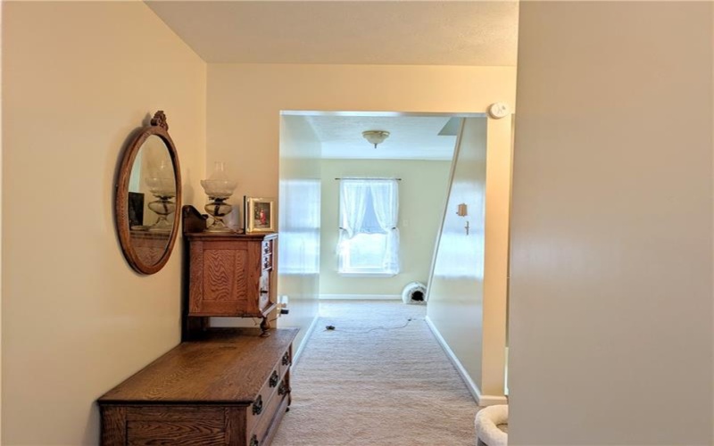 220 Overholt Dr, Scottdale, 15683, 3 Bedrooms Bedrooms, 9 Rooms Rooms,2.1 BathroomsBathrooms,Residential,For Sale,Overholt Dr,1747712