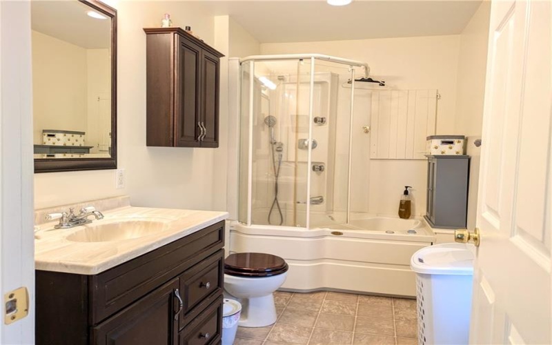 220 Overholt Dr, Scottdale, 15683, 3 Bedrooms Bedrooms, 9 Rooms Rooms,2.1 BathroomsBathrooms,Residential,For Sale,Overholt Dr,1747712