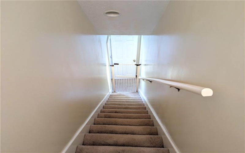 220 Overholt Dr, Scottdale, 15683, 3 Bedrooms Bedrooms, 9 Rooms Rooms,2.1 BathroomsBathrooms,Residential,For Sale,Overholt Dr,1747712