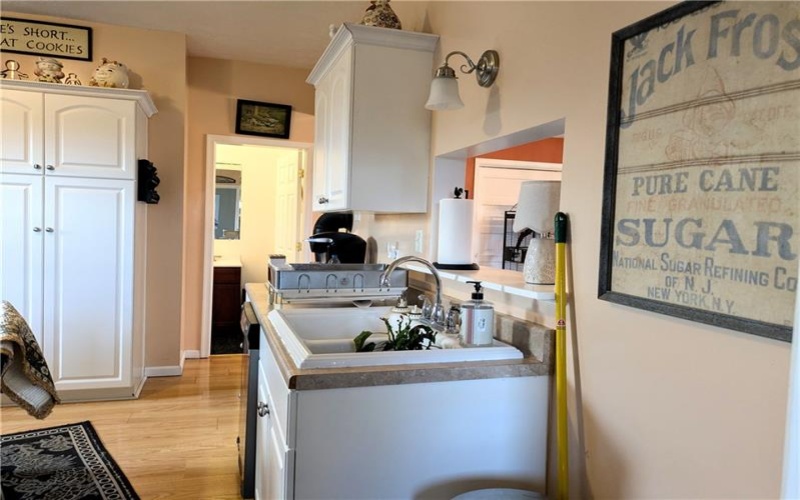 220 Overholt Dr, Scottdale, 15683, 3 Bedrooms Bedrooms, 9 Rooms Rooms,2.1 BathroomsBathrooms,Residential,For Sale,Overholt Dr,1747712