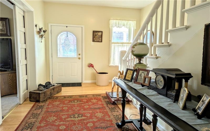 220 Overholt Dr, Scottdale, 15683, 3 Bedrooms Bedrooms, 9 Rooms Rooms,2.1 BathroomsBathrooms,Residential,For Sale,Overholt Dr,1747712