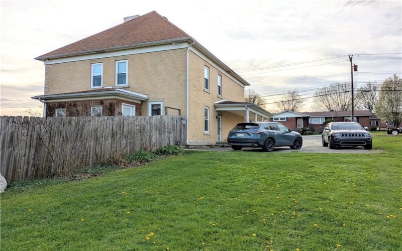 220 Overholt Dr, Scottdale, 15683, 3 Bedrooms Bedrooms, 9 Rooms Rooms,2.1 BathroomsBathrooms,Residential,For Sale,Overholt Dr,1747712