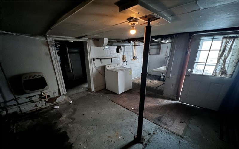 466 Broad St, Washington, 15301, 2 Bedrooms Bedrooms, ,1.1 BathroomsBathrooms,Residential,For Sale,Broad St,1737327