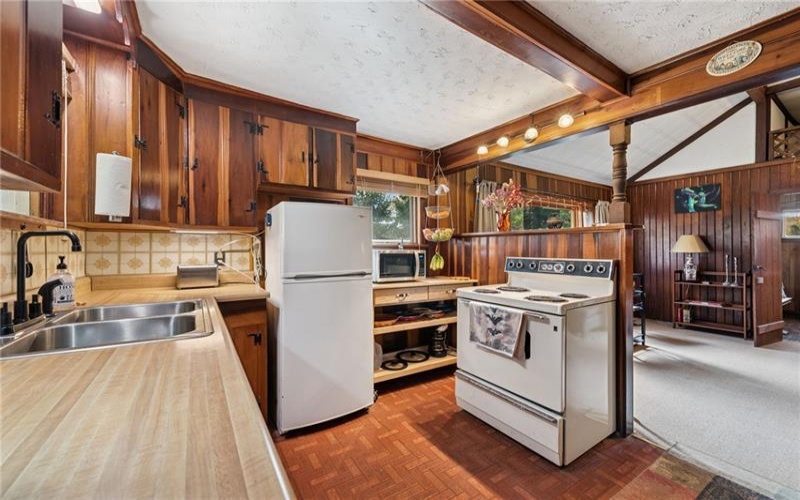 211 Ironwood Rd, Somerset, 15501, 3 Bedrooms Bedrooms, ,1 BathroomBathrooms,Residential,For Sale,Ironwood Rd,1727192