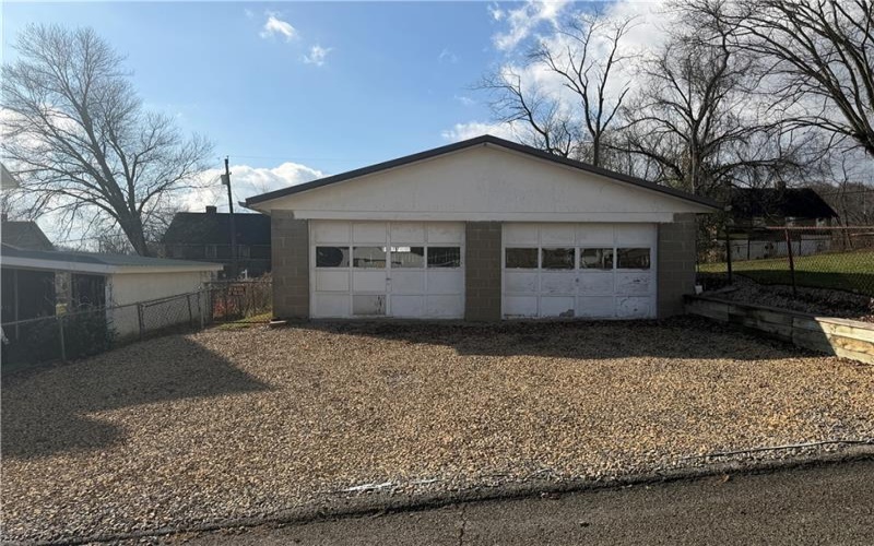 . Main St, Dunbar, 15431, ,Residential,For Sale,Main St,1733004