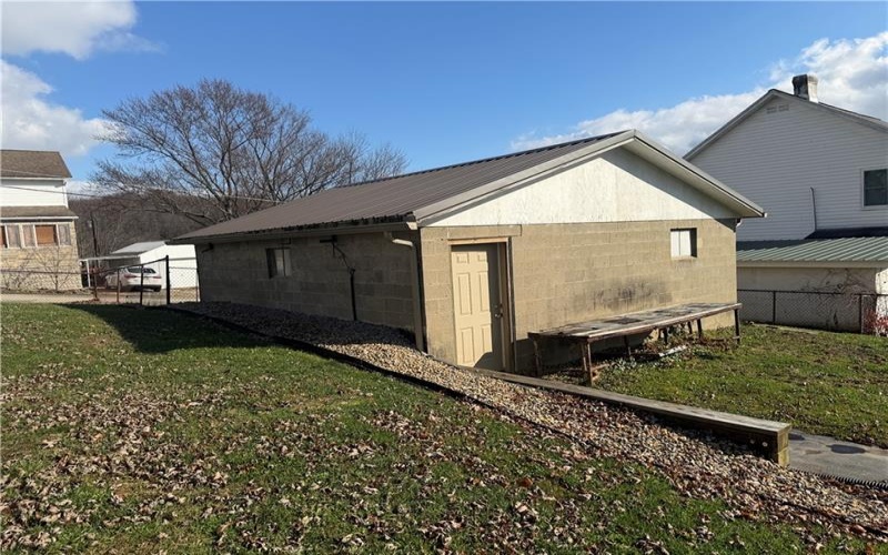. Main St, Dunbar, 15431, ,Residential,For Sale,Main St,1733004