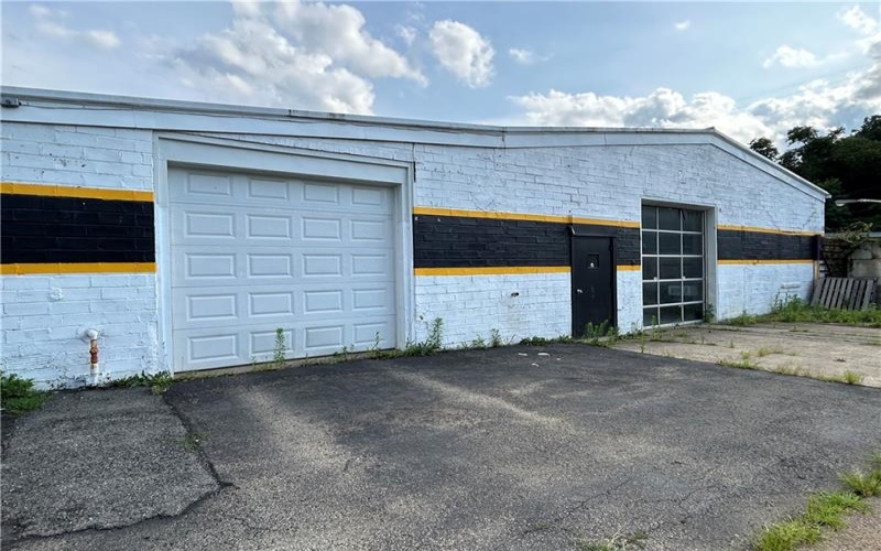 951 Pittsburgh Street, Greensburg, 15601, ,Commercial-industrial-business,For Sale,Pittsburgh Street,1737339