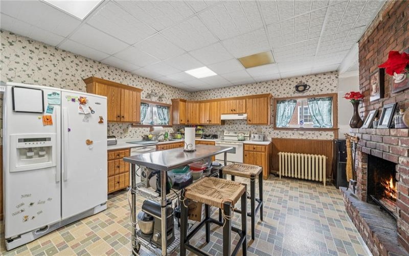 568 Main St, Greensburg, 15601, 5 Bedrooms Bedrooms, 9 Rooms Rooms,2.2 BathroomsBathrooms,Residential,For Sale,Main St,1745751