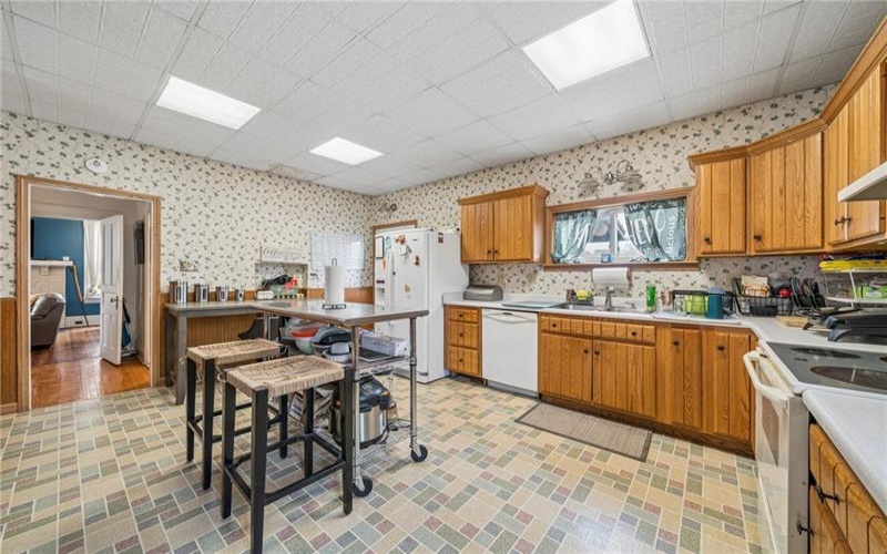 568 Main St, Greensburg, 15601, 5 Bedrooms Bedrooms, 9 Rooms Rooms,2.2 BathroomsBathrooms,Residential,For Sale,Main St,1745751