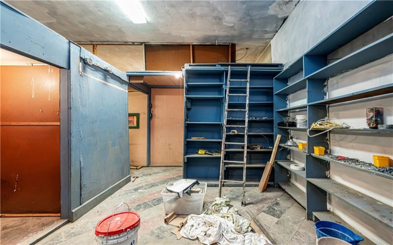 607 Clay Ave, Jeannette, 15644, ,Commercial-industrial-business,For Sale,Clay Ave,1727209
